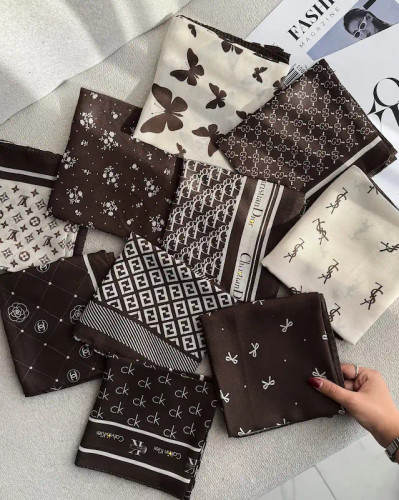 مینی اسکارف قهوه ای طرح میکس